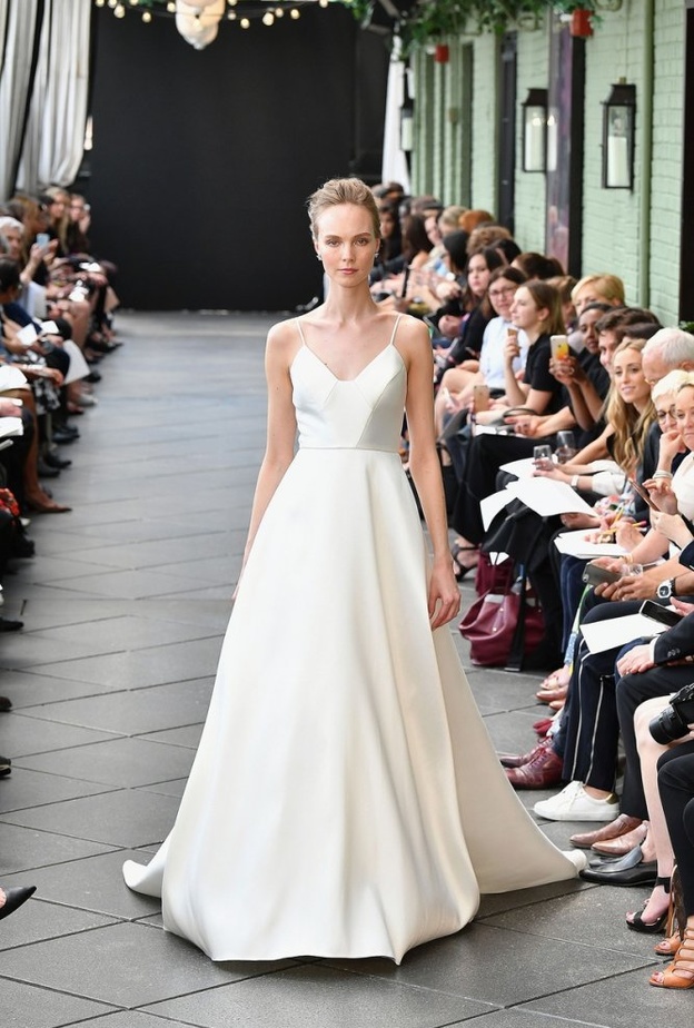  فستان من allison webb