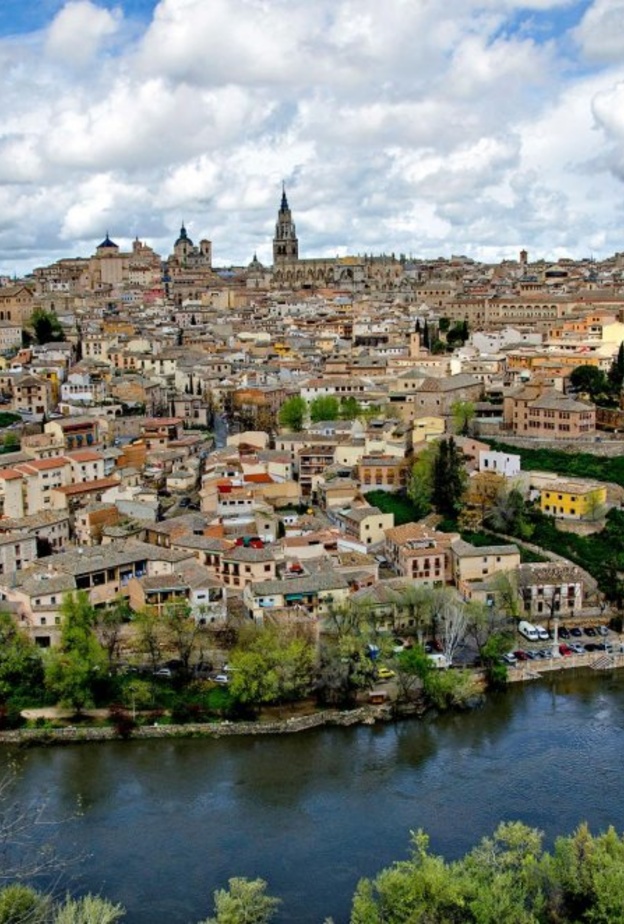 ألكازر هو مصطلح يطلق على القصور والحصون الأندلسية التاريخية