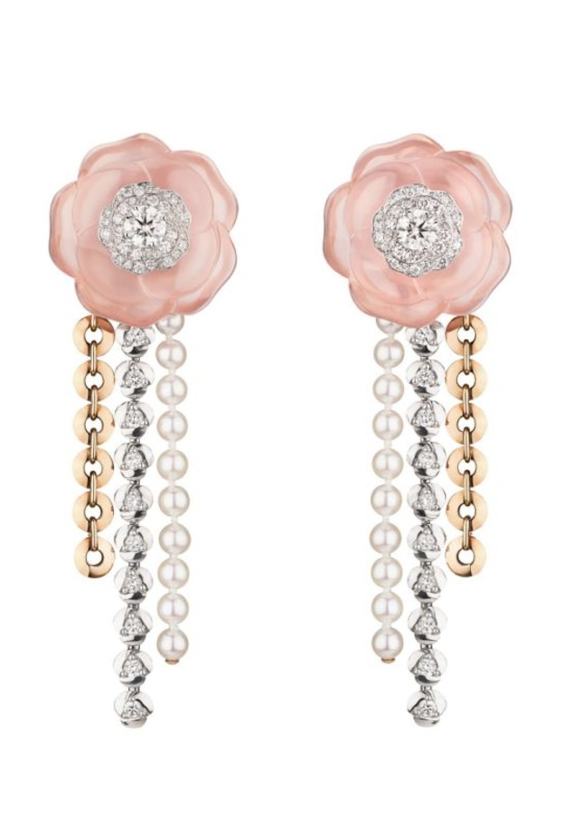 أقراط من بياجيه Piaget