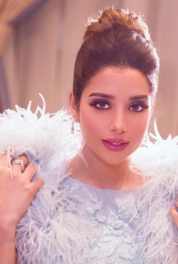 استوحي إطلالة مكياجك من بلقيس