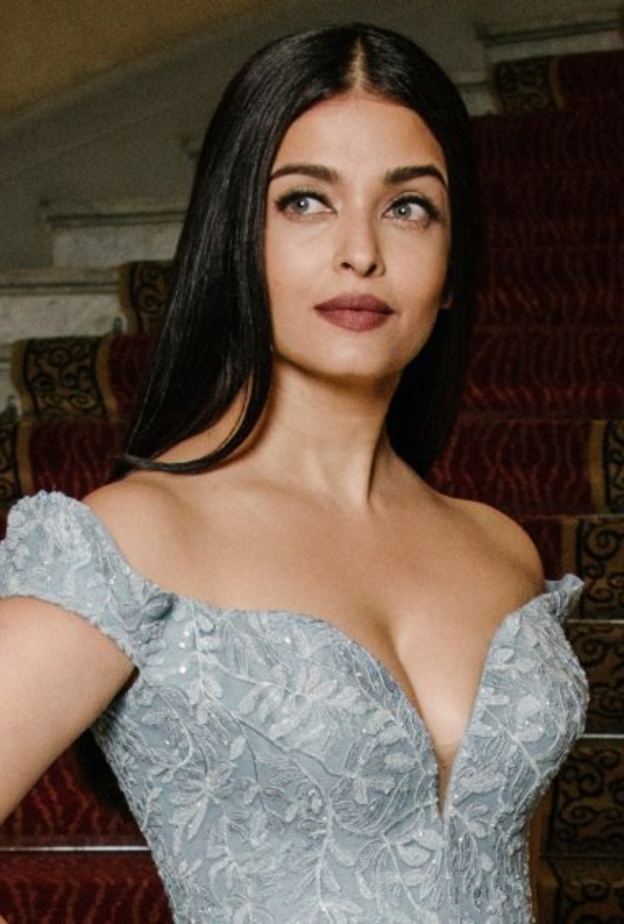 أعطت نصيحة في الموضة للممثلة الهندية الشهيرة بارنيتي تشوبرا 