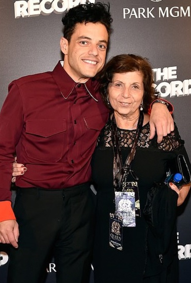 رامي مالك ووالدته