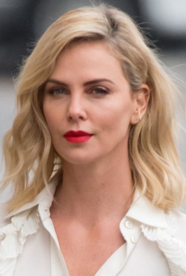 تشارليز ثيرون