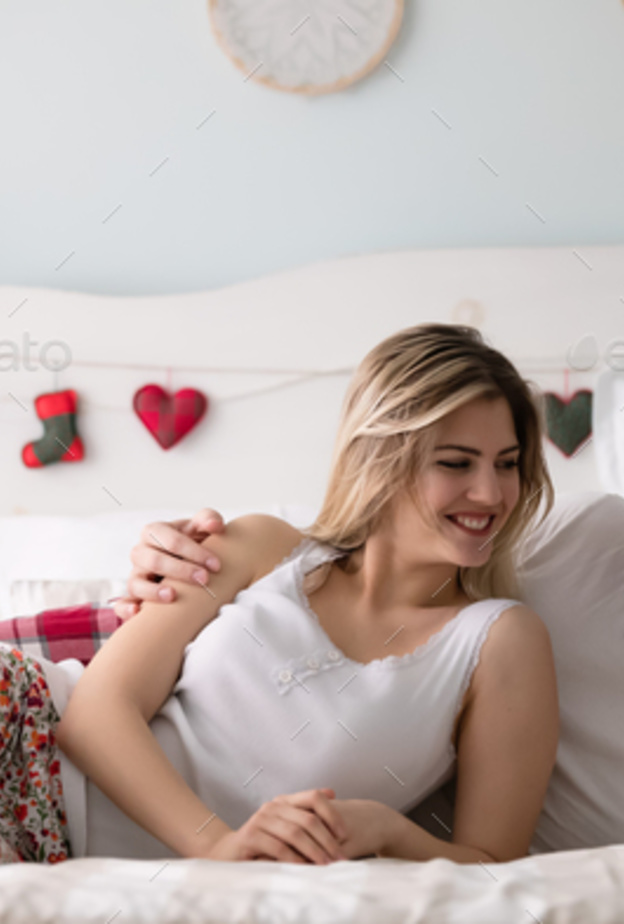 طرق تحسين التواصل العاطفي بين الزوجين 