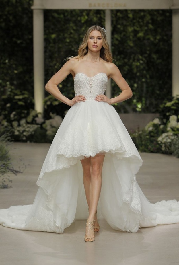 فستان من alexandra grecco