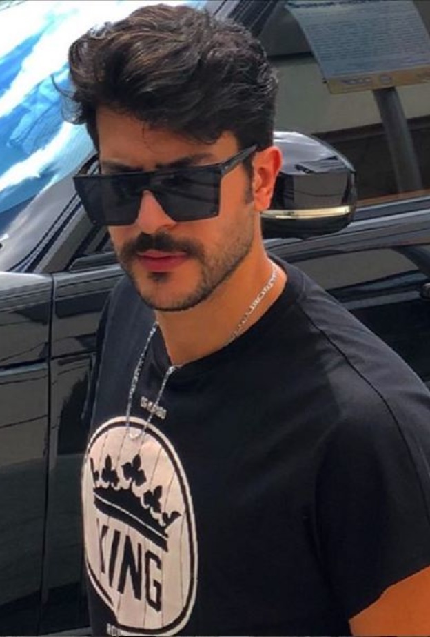 عيسى المرزوق يودع عزوبيته