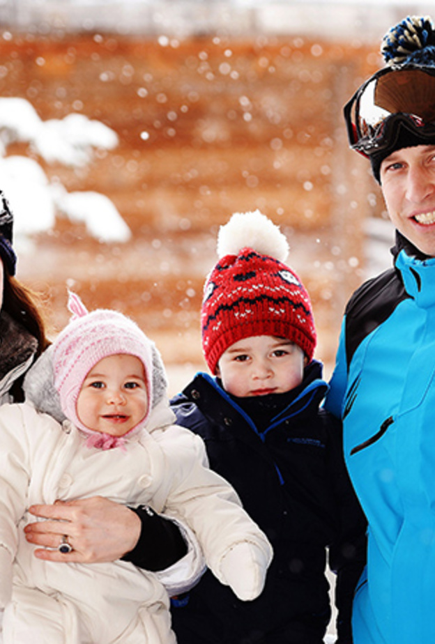 الأمير جورج وشقيقته الأمير تشارلوت