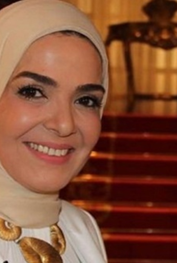 منى عبد الغني 