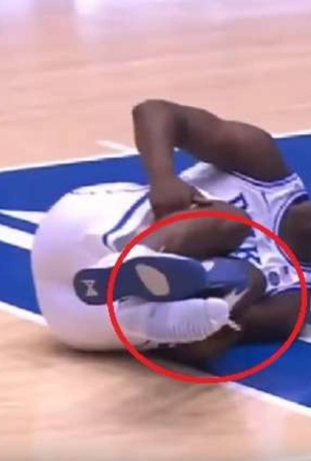 تمزق حذاء لاعب يكلف شركة نايكي 1.5 مليار دولار