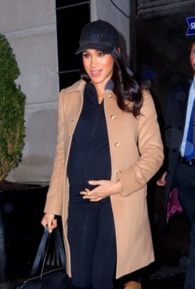 ‏ إطلالة كاجوال ورياضة بأسلوب ‏TRACEE ELLIS ROSS.