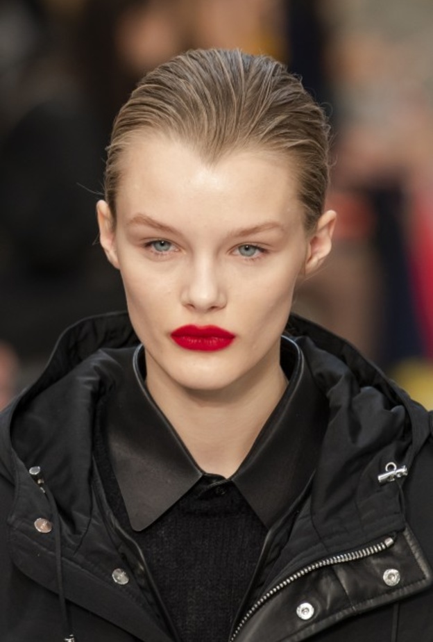 أحمر شفاه ناعم بتدرجات مشرقة من Genny