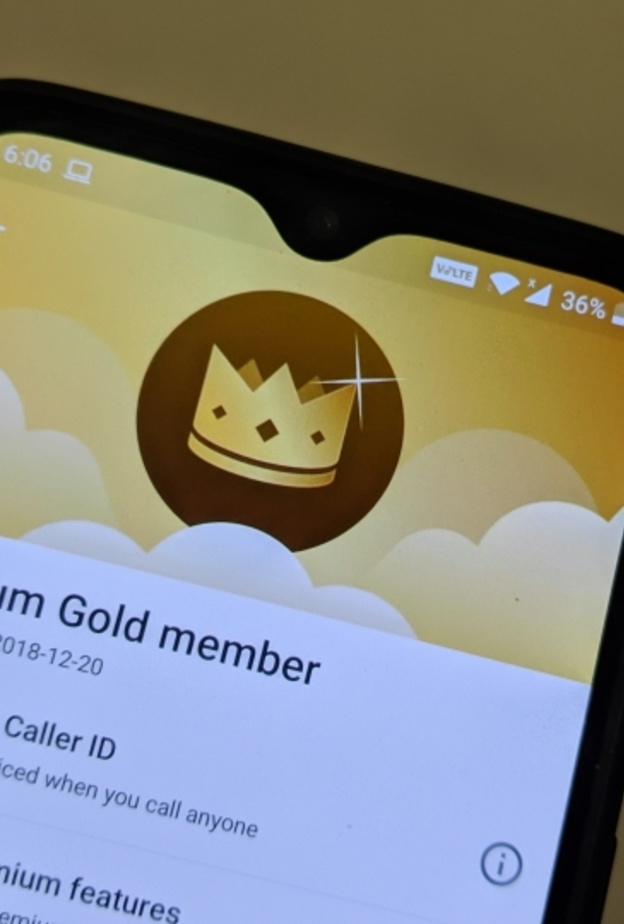 يتيح لك التطبيق المحدّث تلقي إشعارات عندما يبحث شخص ما عنك في الإصدار المدفوع