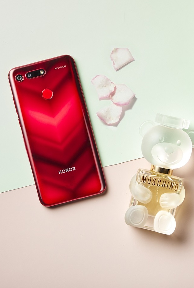 تتعاون هونر مع موسكينو