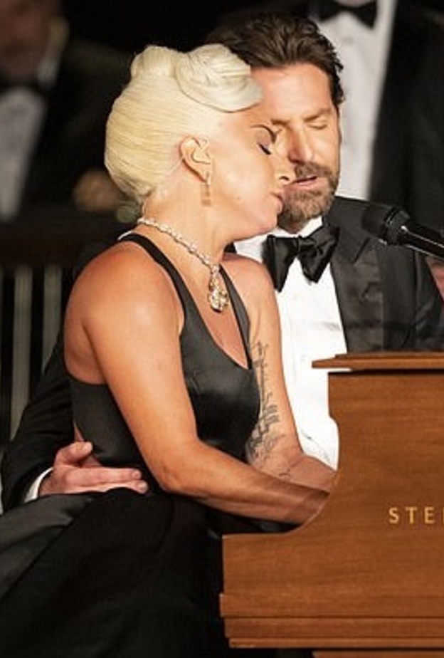 برادلي كوبر و ليدي جاجا