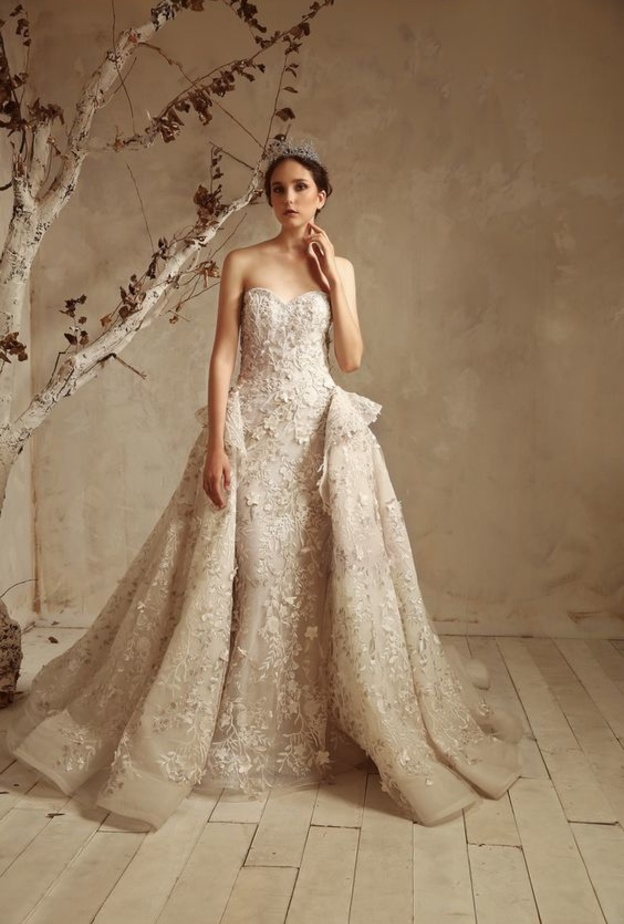 اشكال تاج عروس فخمة للعروس من مجموعة Ralf & Russo