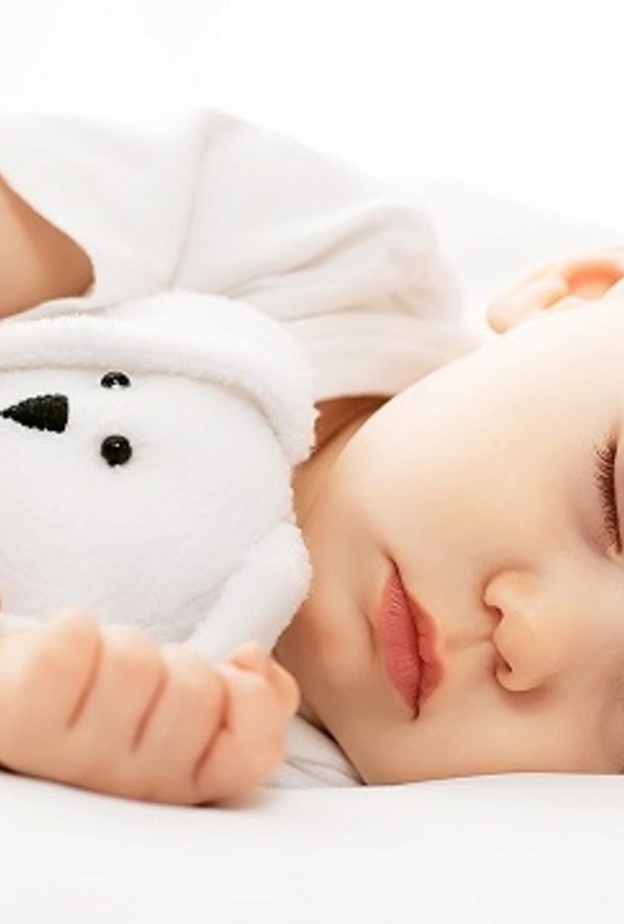 طرق تساعد على تنويم الأطفال الرضع سريعا