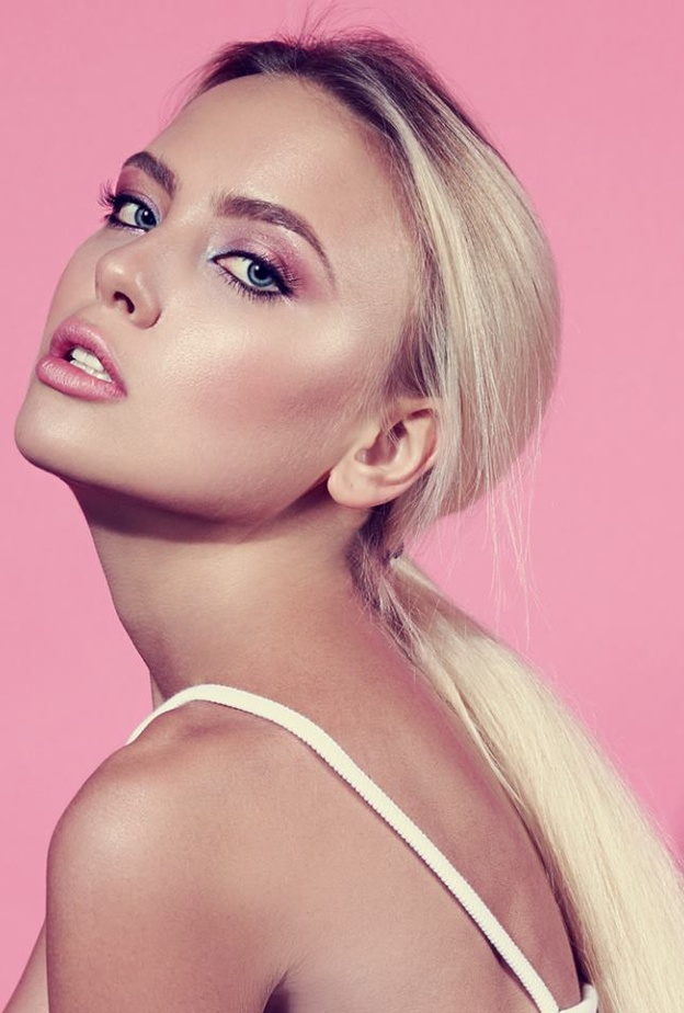  مكياج العيون الوردي آخر صيحات المكياج