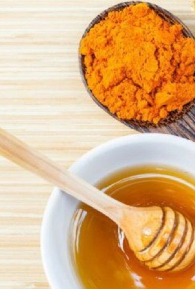 الكركم مع العسل يرفعان من مناعة الجسم