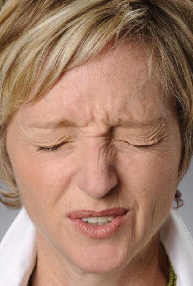  متلازمةتوريت تسبب حركات لا إرادية في العيون