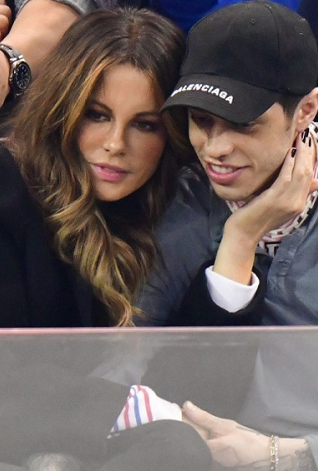 بيت دافيدسون وكيت بيكنسيل