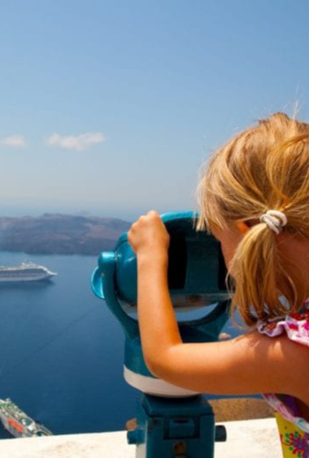 نشاطات كثيرة لكافة أفراد العائلة في اليونان