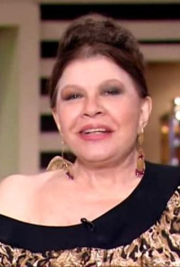 شويكار تطمئن الجمهور عن صحتها