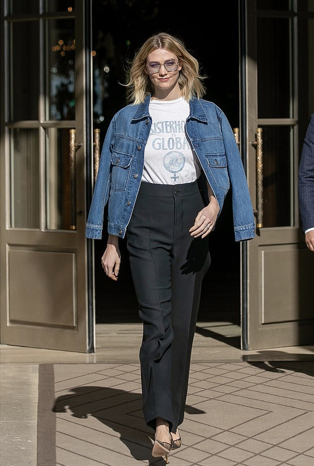 من عرض أزياء ديور الاخير