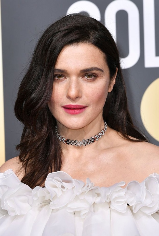 ريتشيل وايز ترتدي اسوارة من بولغاري Bulgari