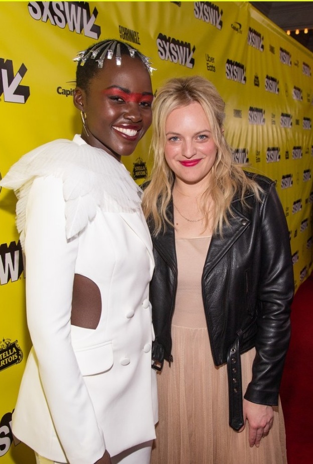 لوبيتا نيونجو واليزابيث موس