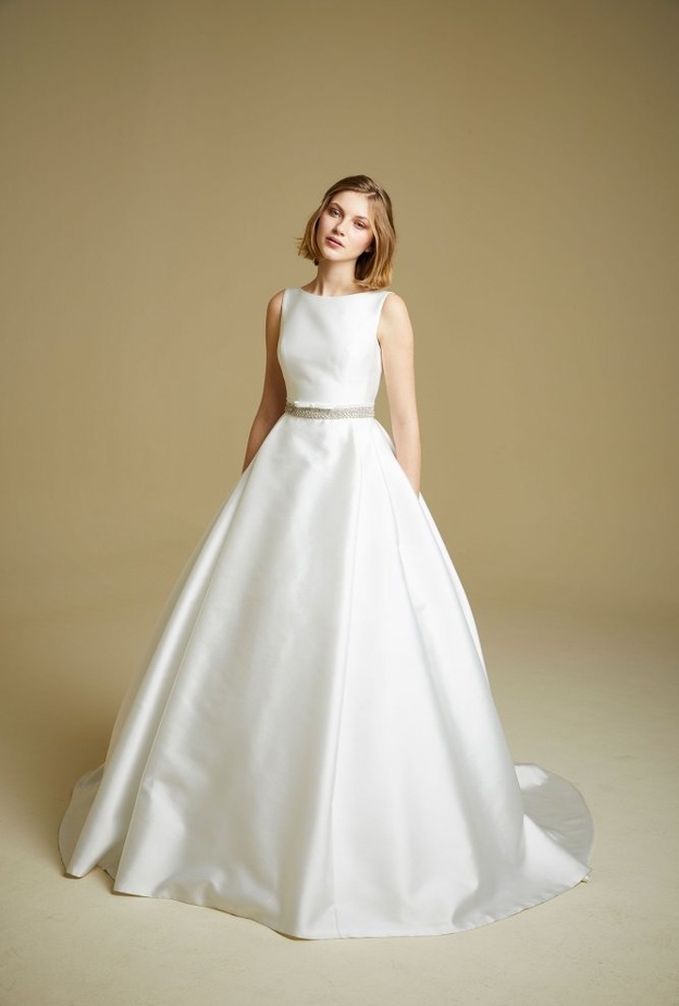 فساتين زفاف اسبانية