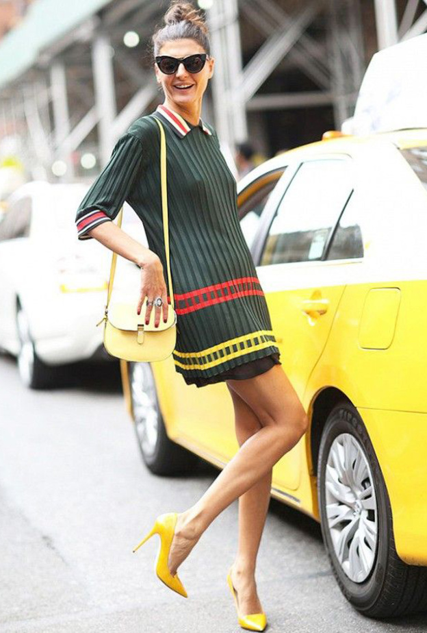 اعتمدي تصاميم اكسسوارات لافتة باللون الأصفر