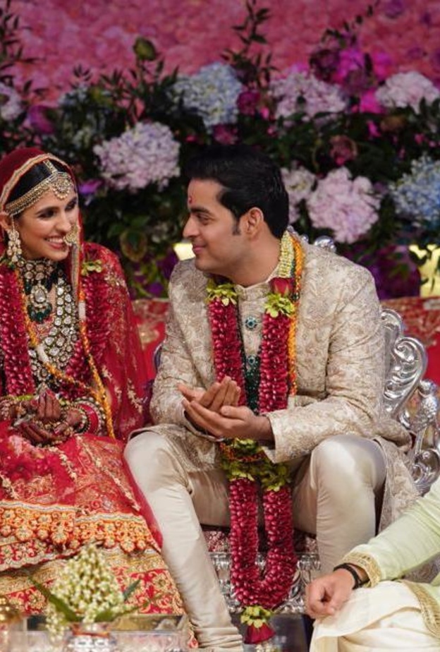 اجواء الزفاف المبهجه