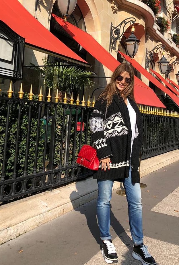 إطلالة كاجوال لنانسي عجرم في باريس