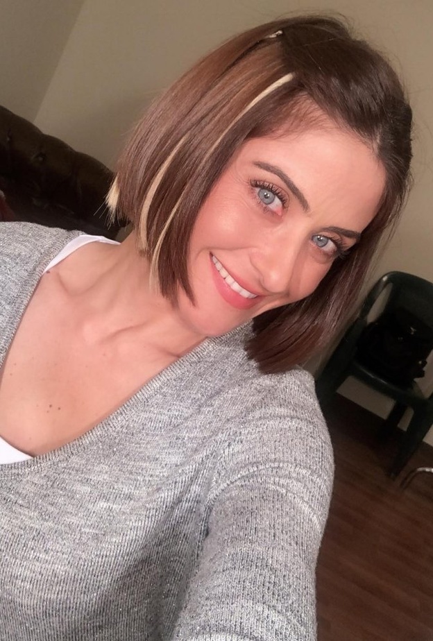 هيدي كرم لديها ابن شاب