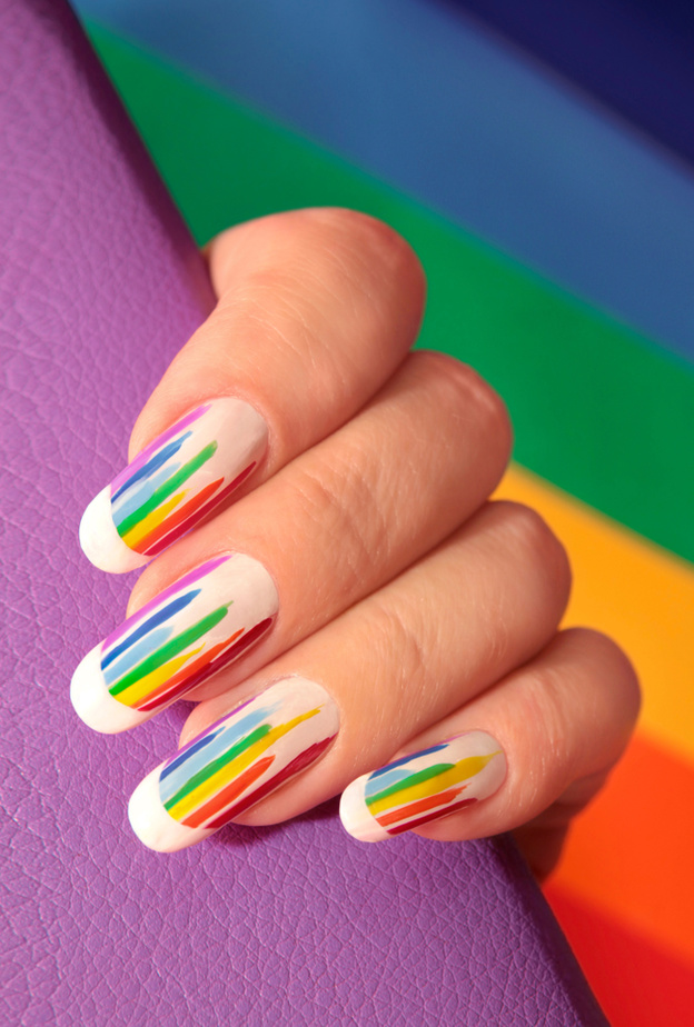 تألقي برسمات اظافر مبهجة في الربيع