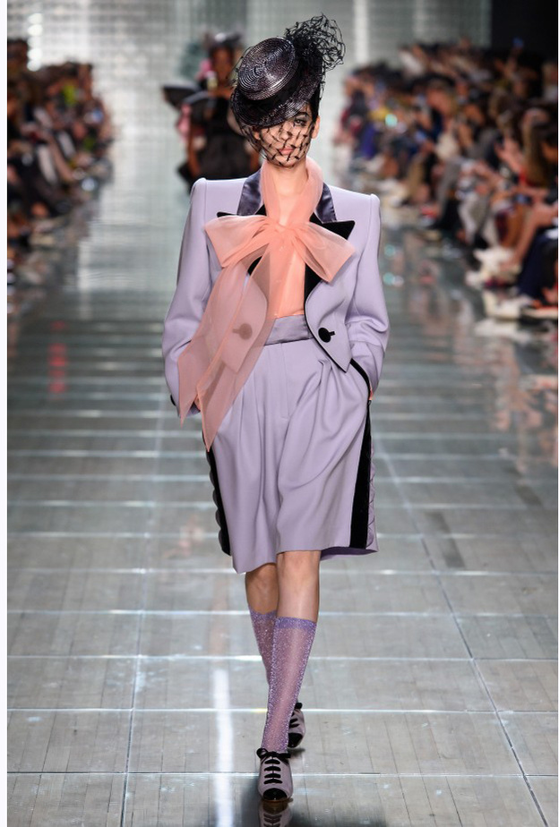 أكسسوارات الجوارب السوداء من دار Marco De Vincenzo