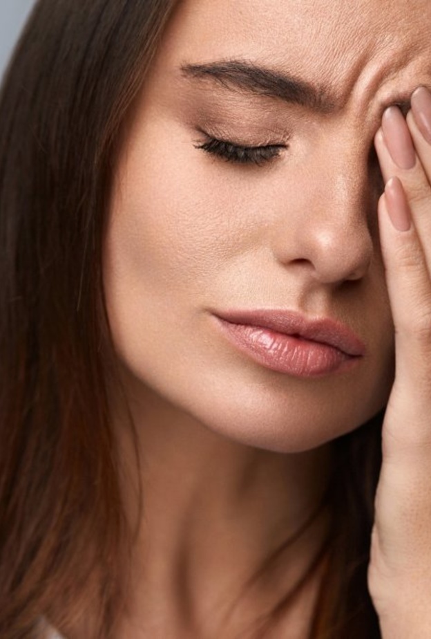 الم الوجه من اعراض الحزام الناري