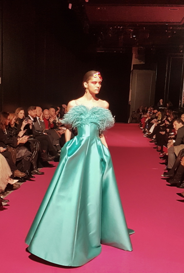 فستان من alexandre vauthier