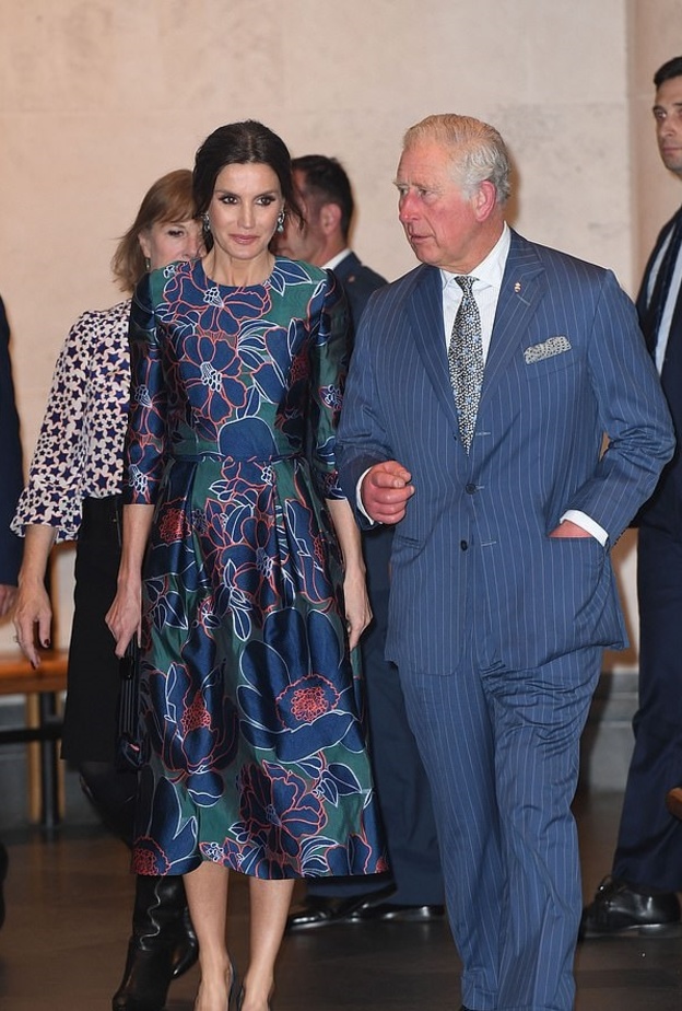 كيف بدت إطلالة ليتيزيا ملكة إسبانيا الربيعية؟