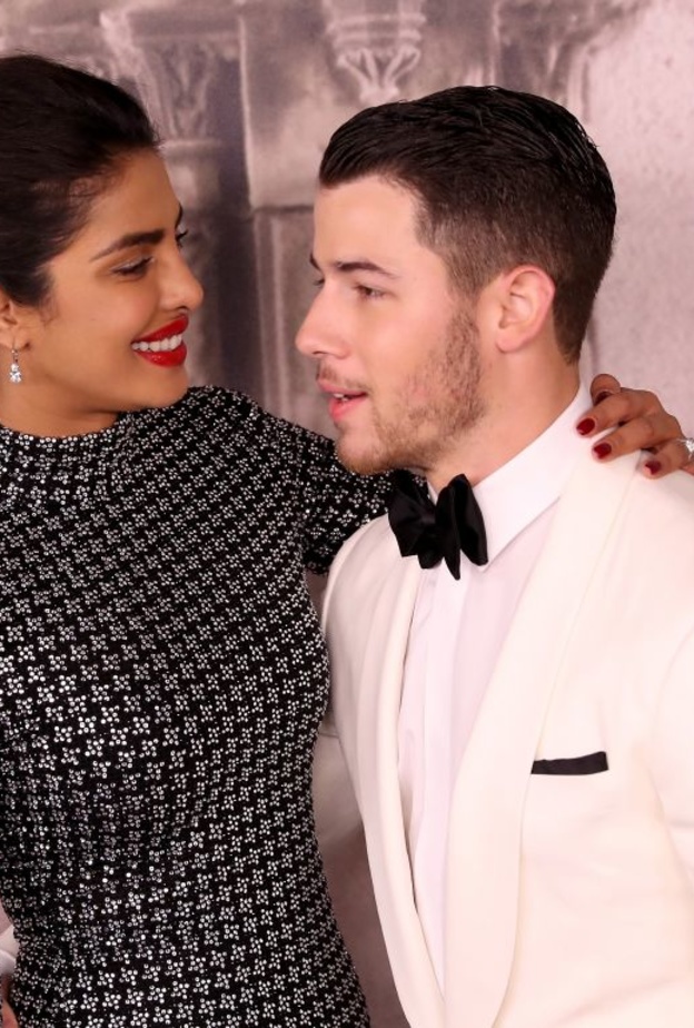 بريانكا تشوبرا  Priyanka Chopra تحصل على سيارة مايباخ