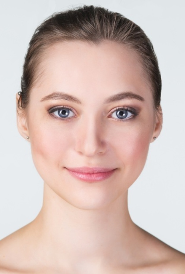 ماسك الزبادي والنشا يمنح النضارة لبشرة الأم