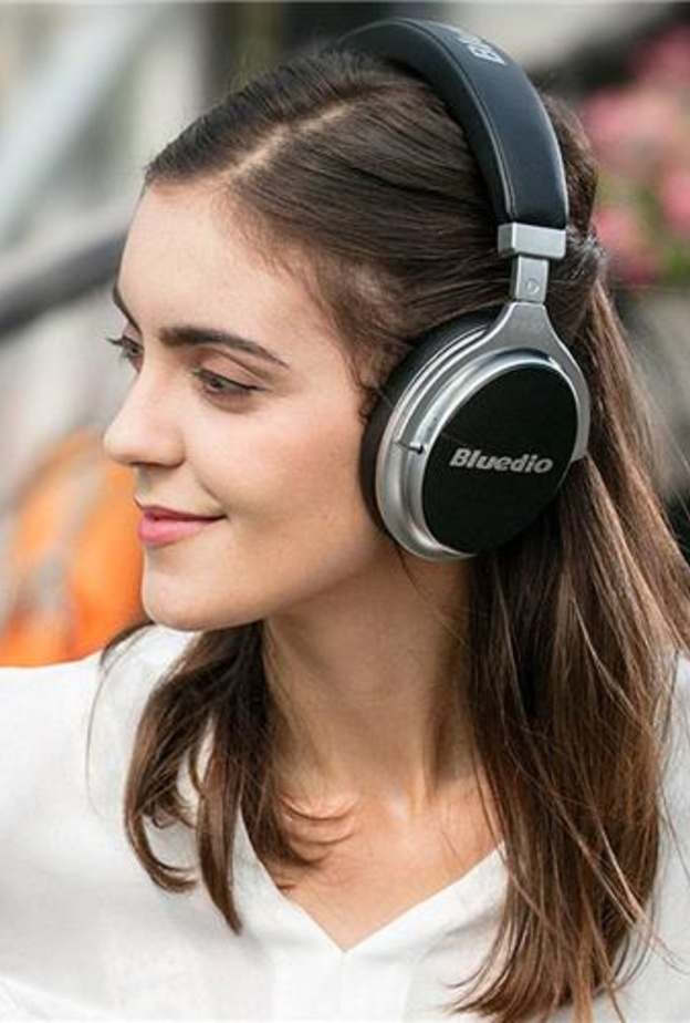 سماعات الأذن قد تسبب أضرار للأذن