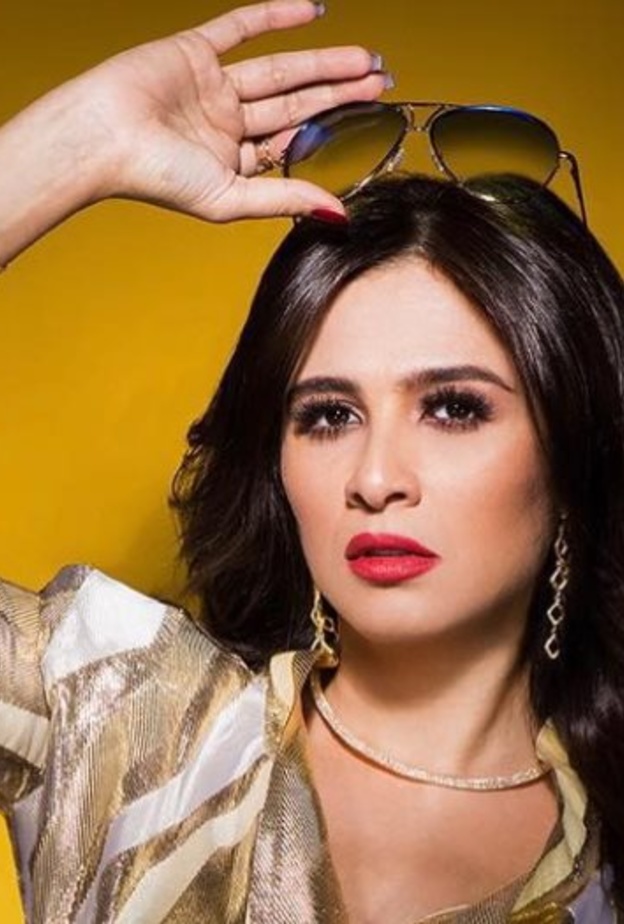 ياسمين عبد العزيز 