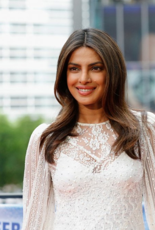 Priyanka Chopra بريانكا تشوبرا تشارك في قمة Women in the World
