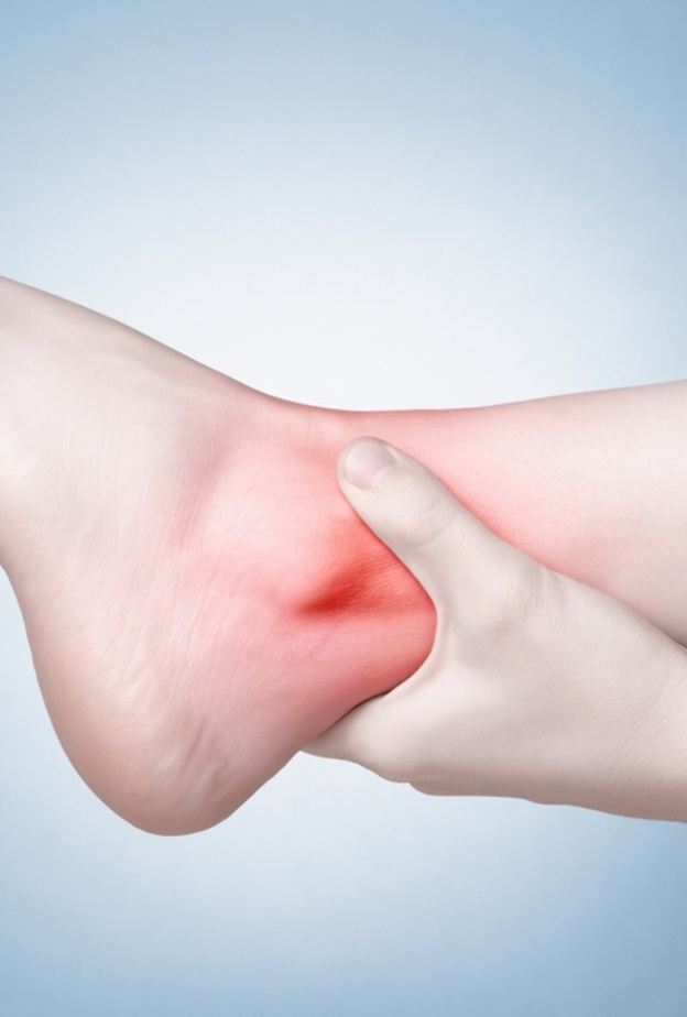 الأربطة الطبية للكاحل الضعيف تقي من التوائه