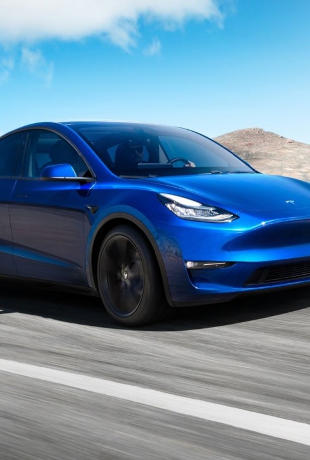 تيسلا تكشف رسمياً عن بيانات سيارتها الجديدة موديل Y