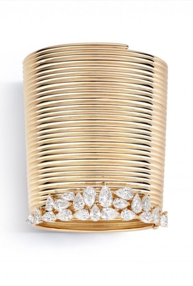 أقراط من دي غريسوغونو De Grisogono