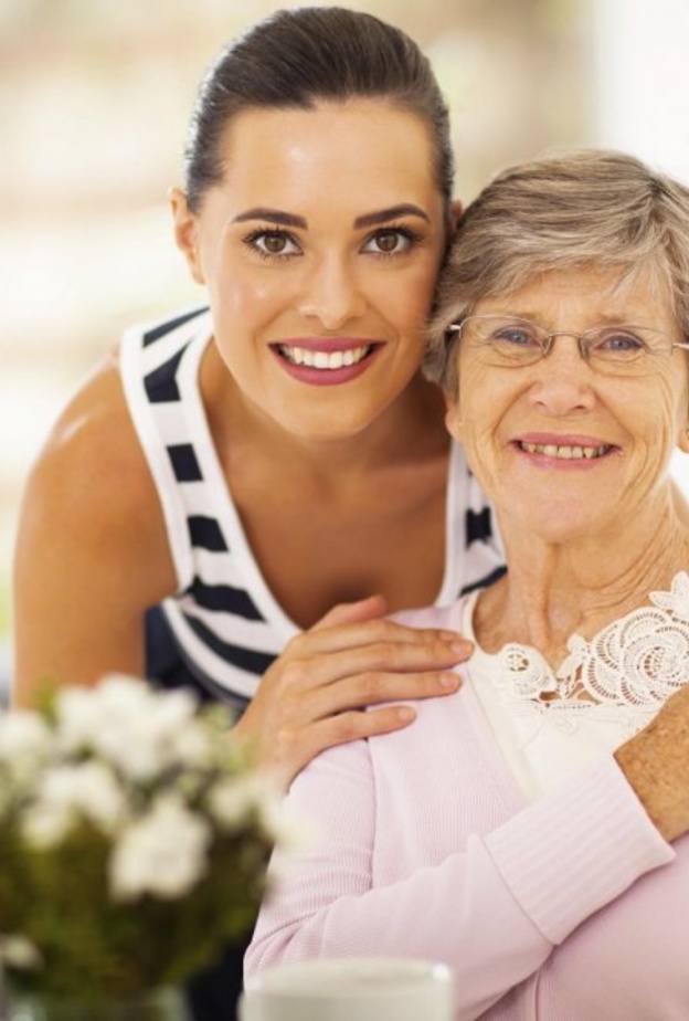 ساعدي عريسك في انتقاء هديته لأمك