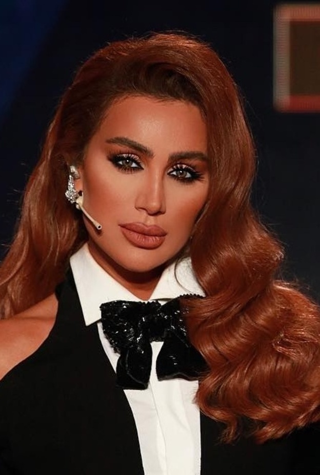 مايا دياب تتخلى عن لون شعرها الاشقر