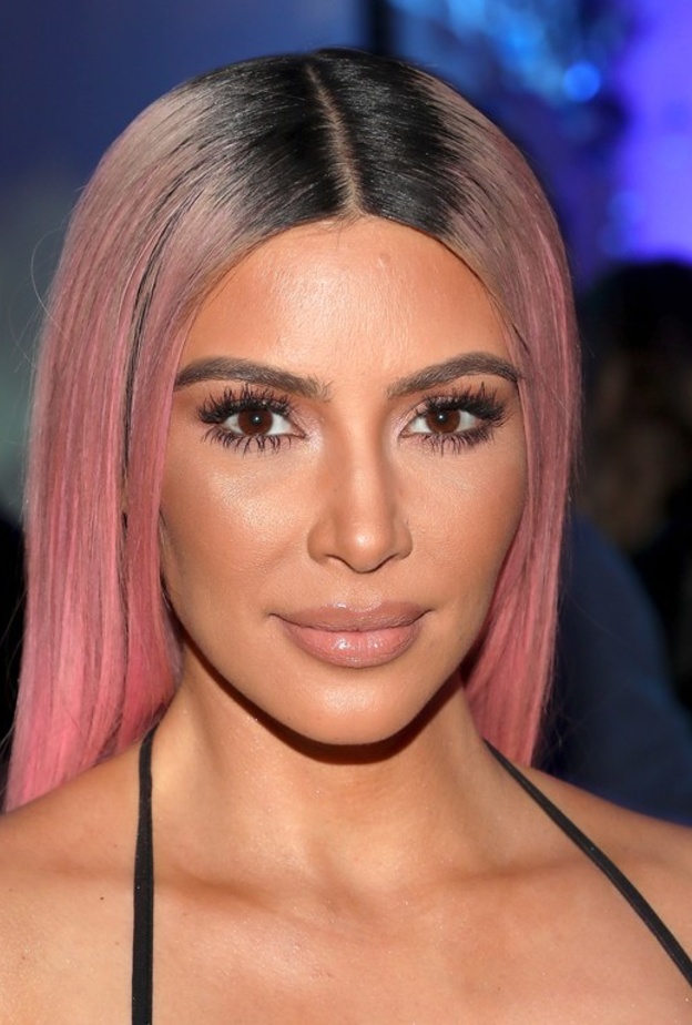 هل أعجبتك الصبغة البلاتينية على كيم؟